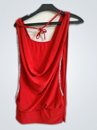 Red Sleeveless Top