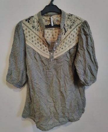 Blouse with Floral Pattern