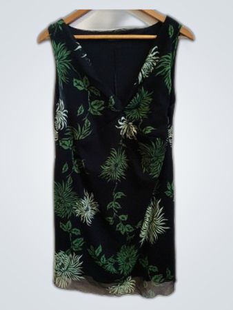 ESSENCE Black Floral Sleeveless Top
