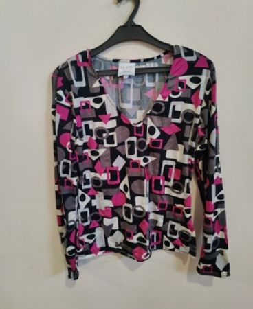 La City Geometric Print Long Sleeve Blouse