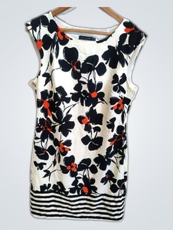 Lolaliza Floral Sleeveless Top