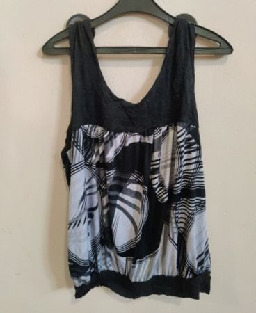 Black and White Sleeveless Top