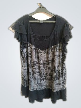 Tadzo Black and Gray Ruffled Top
