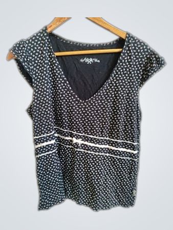 Cuddl Floral V-Neck Top