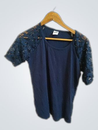 Vero Moda Lace Sleeve Top