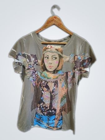 Trafalino Graphic T-Shirt