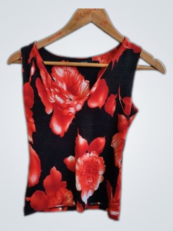 Steps Woman Floral Top