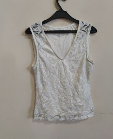 MILA Women's White Sleeveless Top