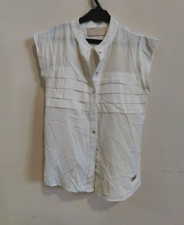 Tarn Shelter White Sleeveless Shirt