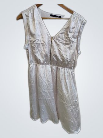 Kiabi Sleeveless Satin V-Neck Top