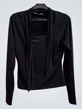 Schwarzes Langarmshirt