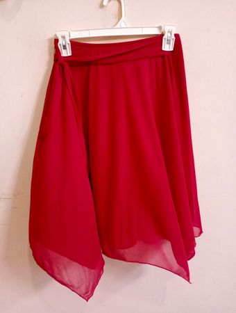 Roter Wickelrock