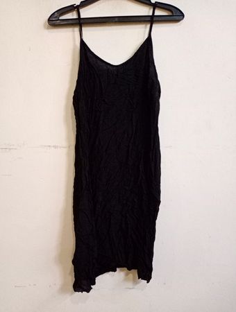 Schwarzes Spaghetti-Trägerkleid
