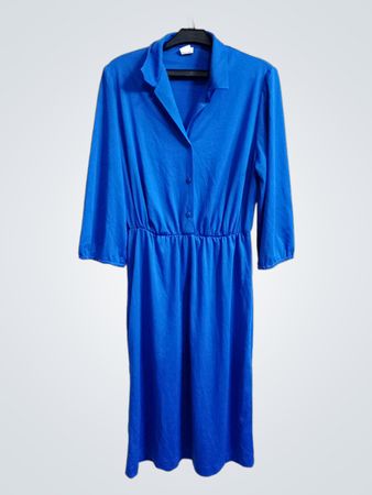 Blaues Kleid