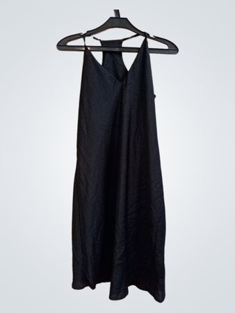 CHARGET Schwarzes Kleid