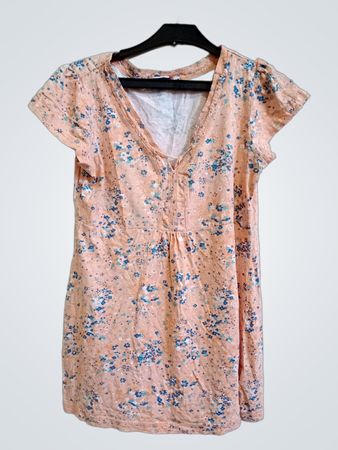 Outfit Fashion Blumendruck Kleid
