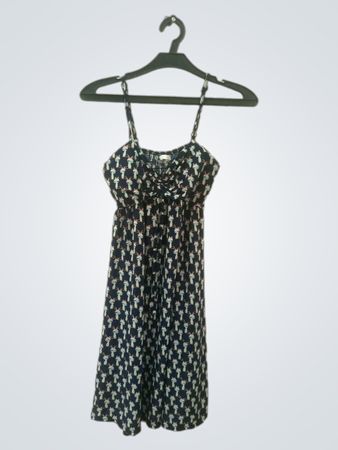 Jennifer Taylor marineblaues Kleid mit Hasendruck