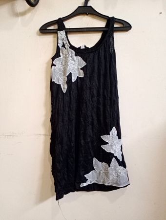Dorothy Perkins Schwarzes Spitzenblumen-Topkleid