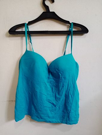 Blaues Spaghetti-Top