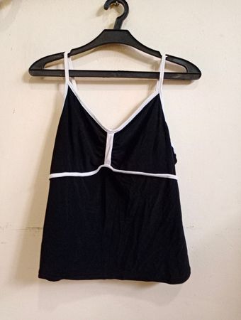 Zaell Black Spaghetti-Träger Tank Top
