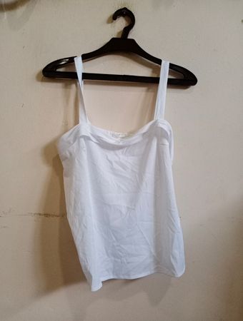 Weißes Tanktop