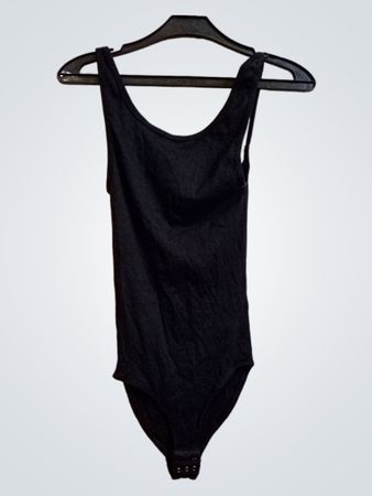 Schwarzer Bodysuit