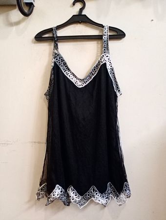 Stephen V Schwarze Spitze Trimm Top