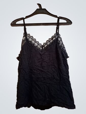 Seventyseven Urbn Streetwear Schwarzes Camisole mit Spitzenbesatz