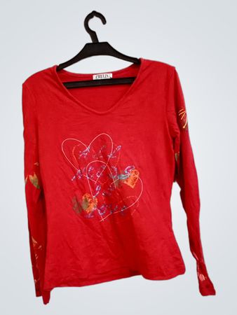 CHULIN Rotes Langarmshirt mit Schmetterlings- und Herzgrafik