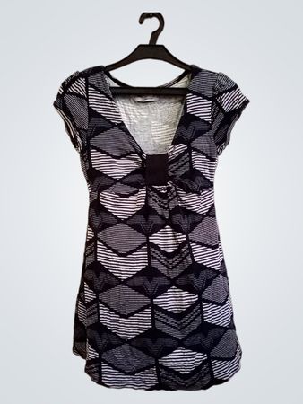 HOT OPTIONS Damen Größe 8 Geometrisches Printkleid Hergestellt in China