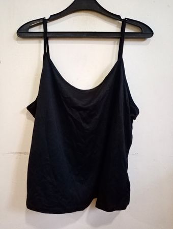 Schwarzes Cami-Top