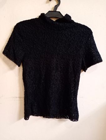 MORE & MORE Schwarzes Spitzen-Mock-Neck-Kurzarm-Top