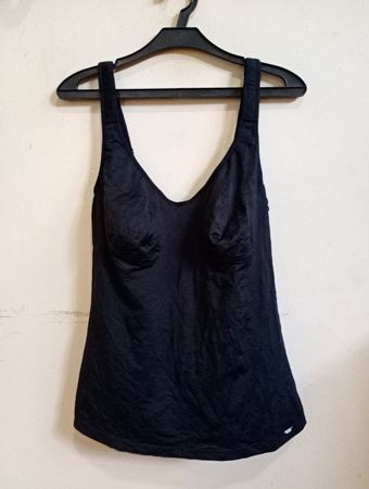 Schwarzes Tanktop