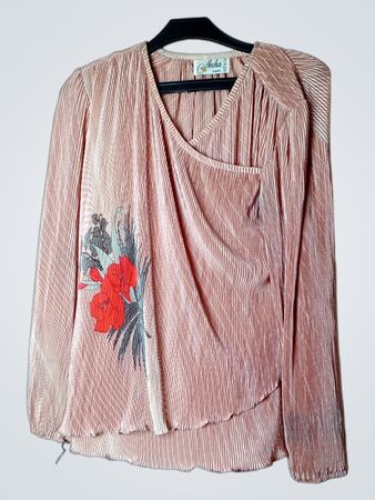 Archa Paris Pink Plissierte Bluse mit floralem Detail
