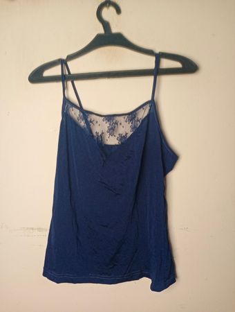 VL Dreilinden Isaak Lina Navy Blue Spitze Cami Top