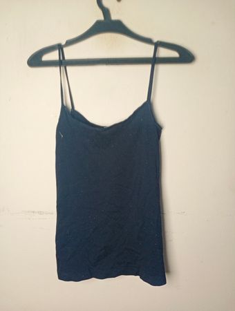 Schwarzes Trägershirt