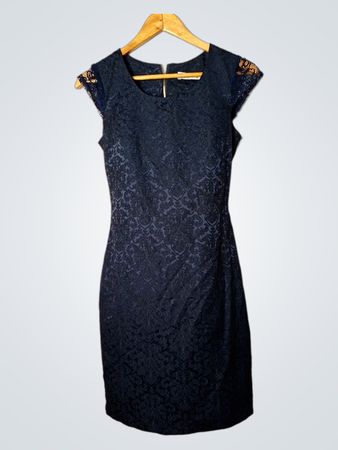 Preis Spitze Kleid