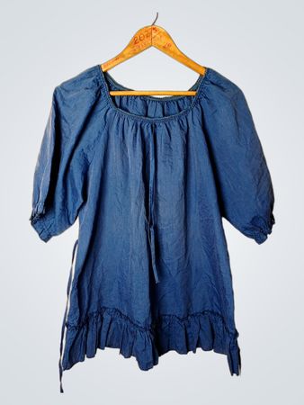 Blaues Rüschenkleid