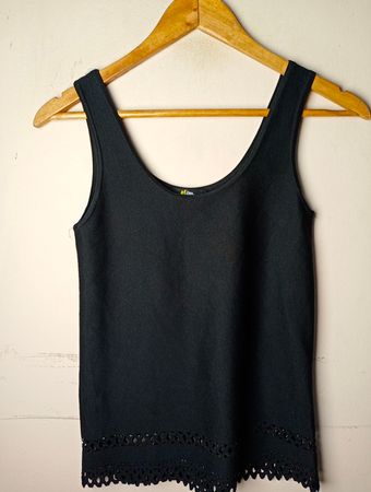 Mim schwarzes Tanktop mit Spitzenbesatz