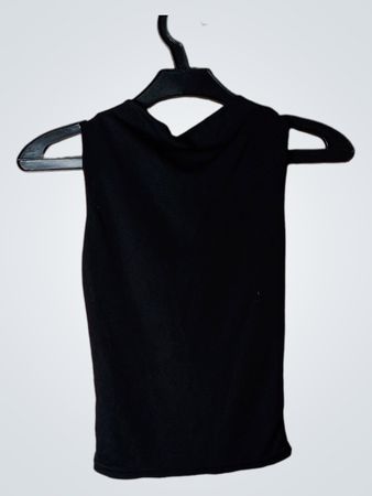 Schwarzes ärmelloses Top