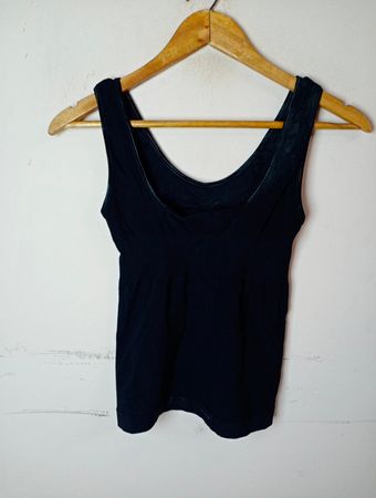 Schwarzes Tanktop