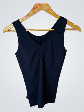 Schwarzes Tanktop