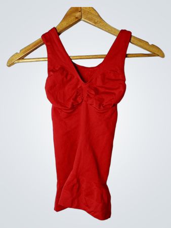 Rotes Tanktop