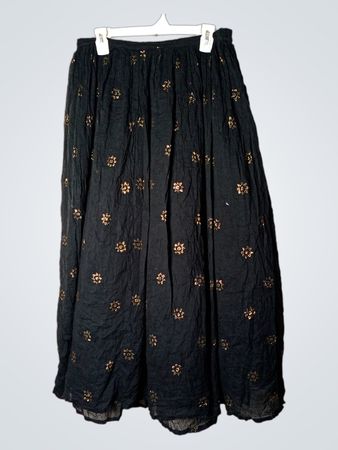 Sparsh schwarzer Rock mit goldenem Blumenmuster