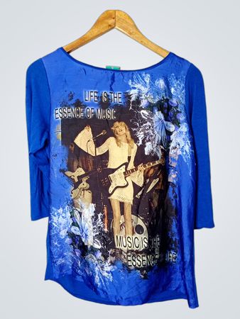 Dina & Dess Life is the Essence of Music Graphic T-Shirt
