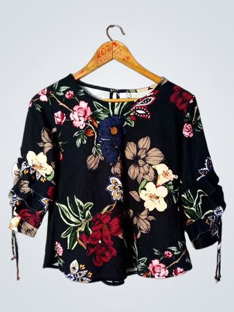 C.E.M. Damen Bluse mit floralem Druck und Rüschenärmeln