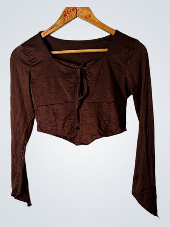 Braunes langärmeliges cropped Top