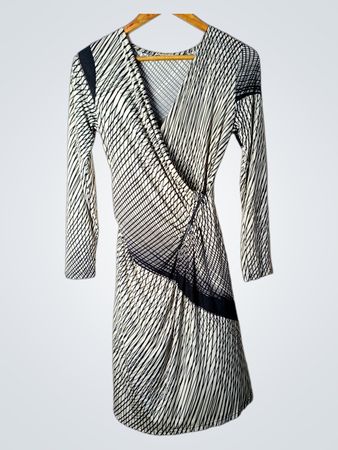 MAILLE DEMOISELLE Wrap Dress with Geometric Print