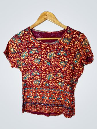 Rotes T-Shirt mit floralem Druck 100 % Baumwolle Hergestellt in Indien