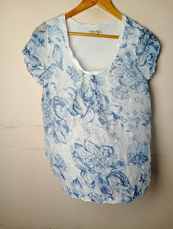 Gildan Blue Floral Print Short Sleeve Top